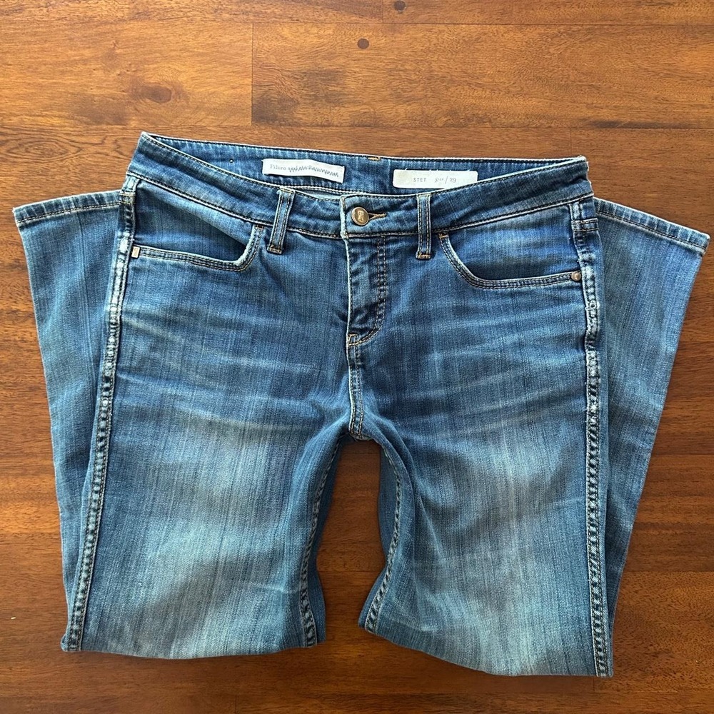 Pilcro Y2K low rise cropped flared jeans size 29